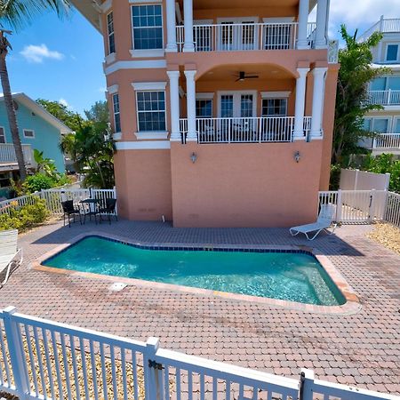Hibiscus Hideaway Condo Walk To Historic Bridge St Bradenton Beach Dış mekan fotoğraf