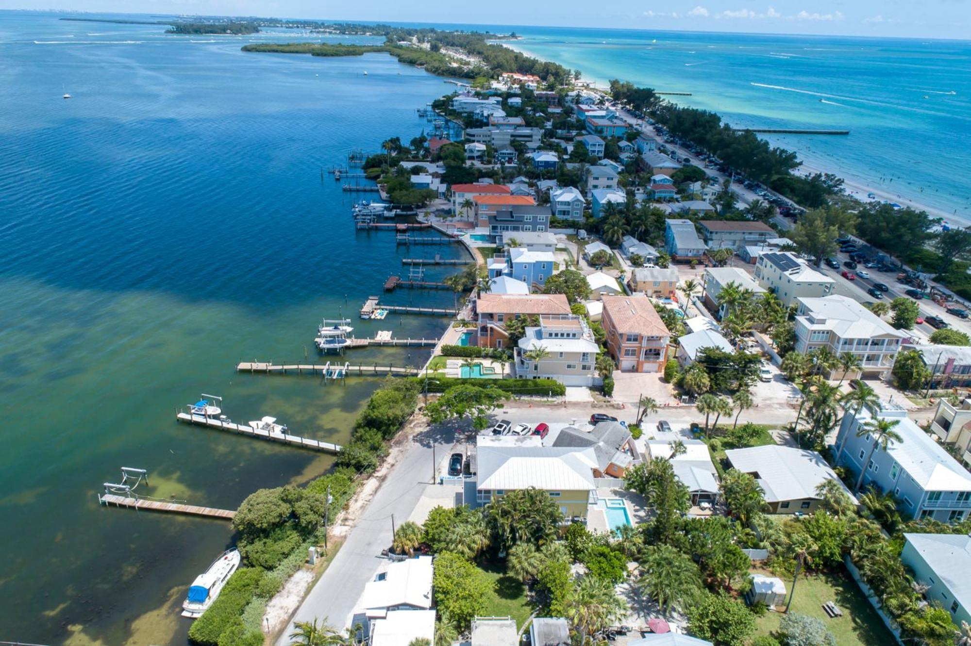 Hibiscus Hideaway Condo Walk To Historic Bridge St Bradenton Beach Dış mekan fotoğraf